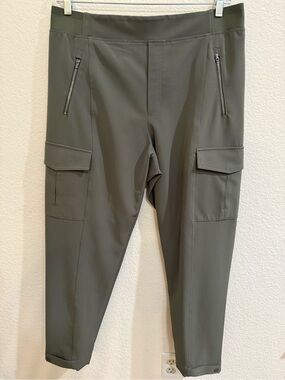 Athleta women’s Endless High Rise Cargo Pants